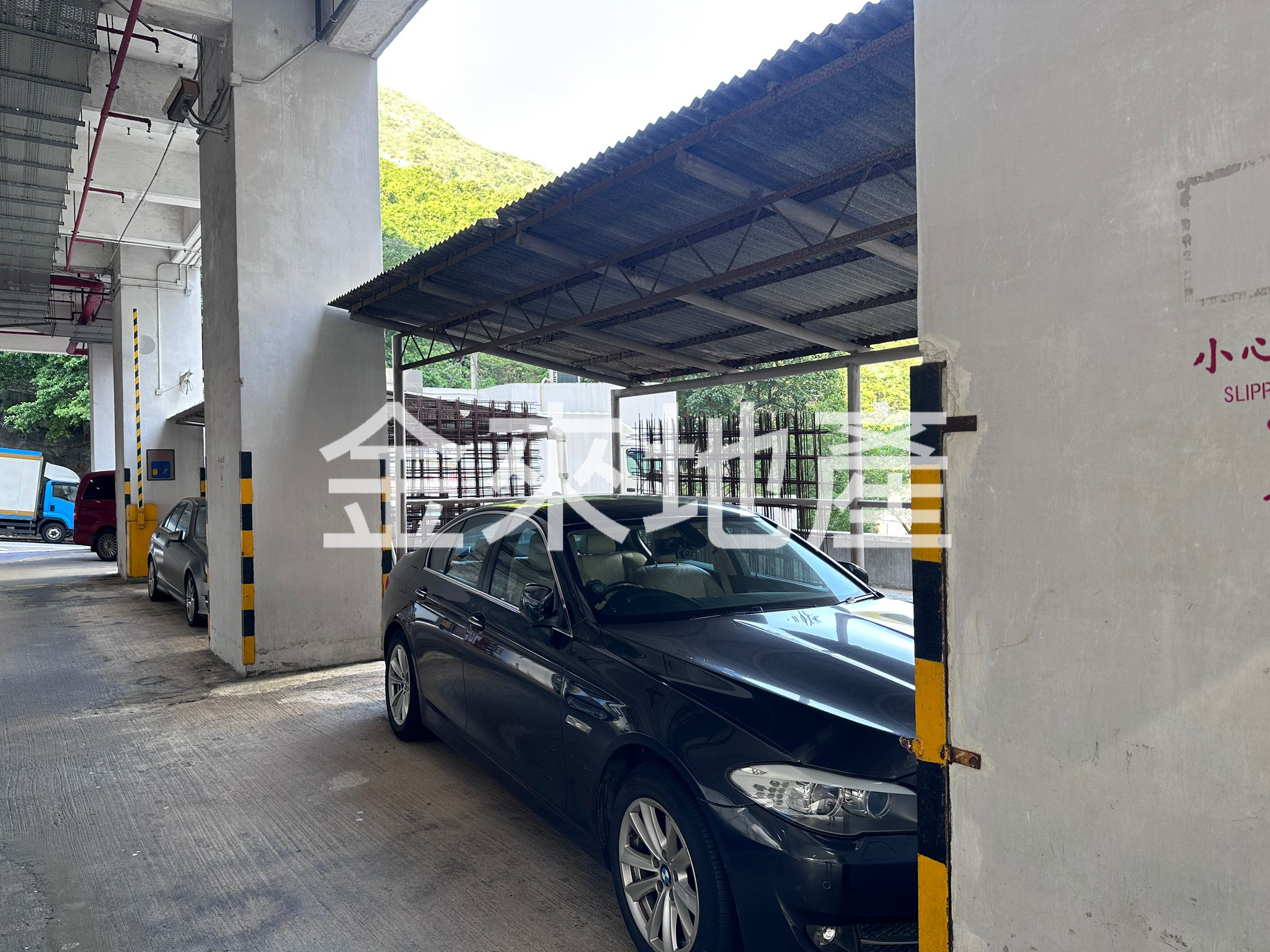 黃竹坑金來工業大廈車位